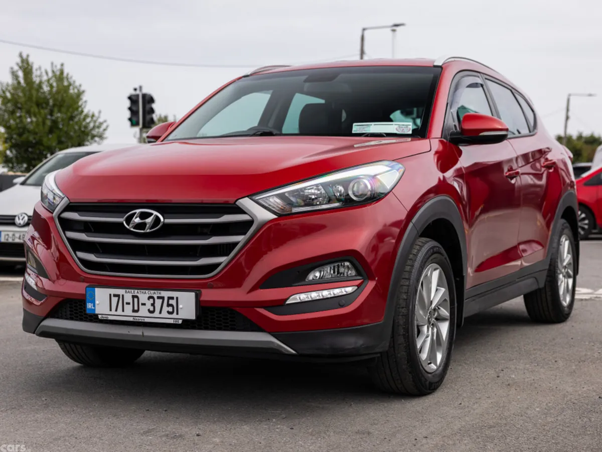 Hyundai Tucson MPV, Diesel, 2017, Red
