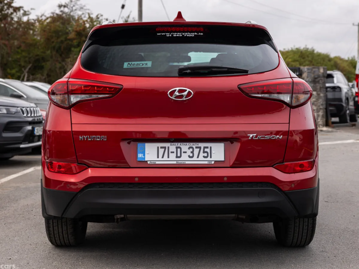 Hyundai Tucson MPV, Diesel, 2017, Red