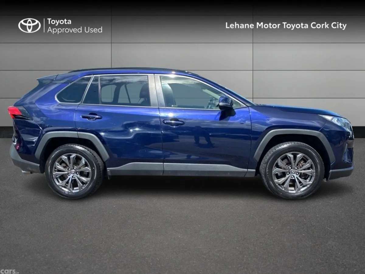 Toyota RAV4 SUV, Petrol Hybrid, 2023, Blue
