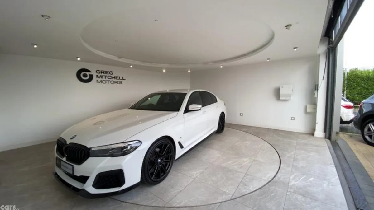 BMW 5-Series Saloon, Diesel Hybrid, 2022, White