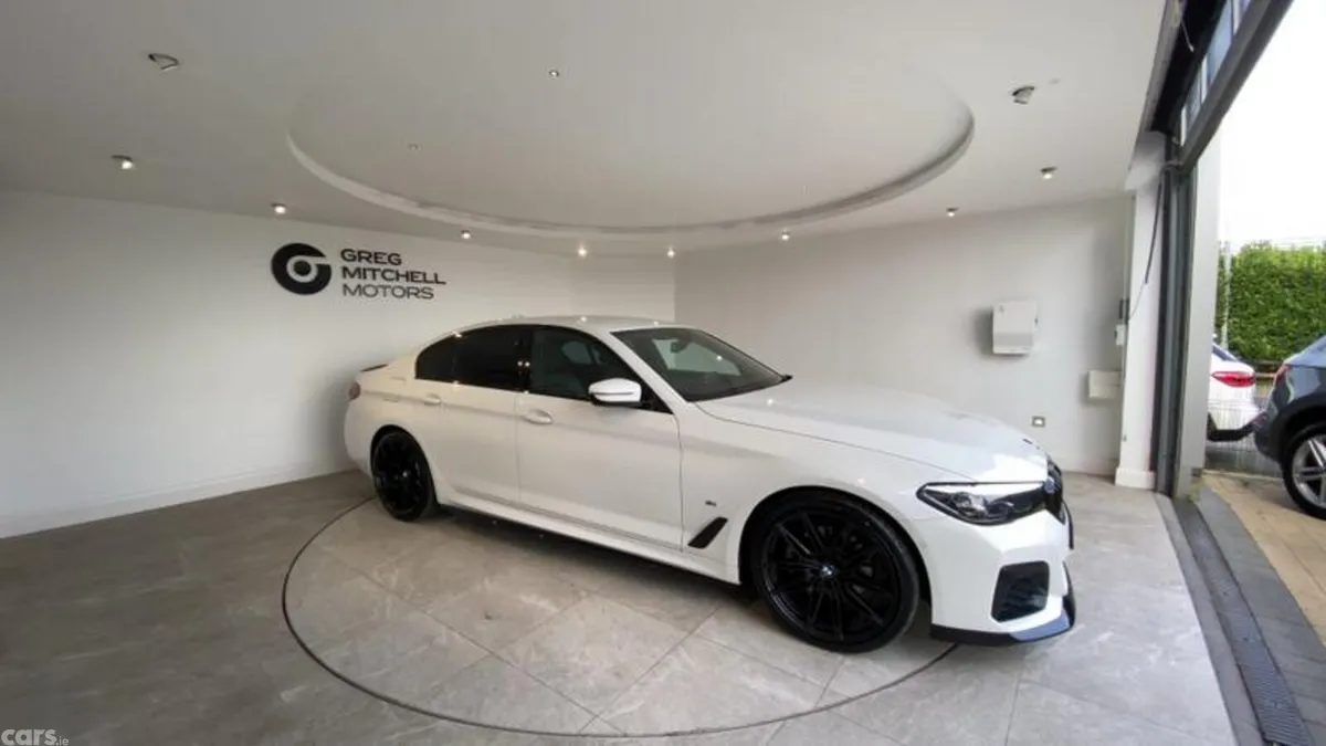 BMW 5-Series Saloon, Diesel Hybrid, 2022, White