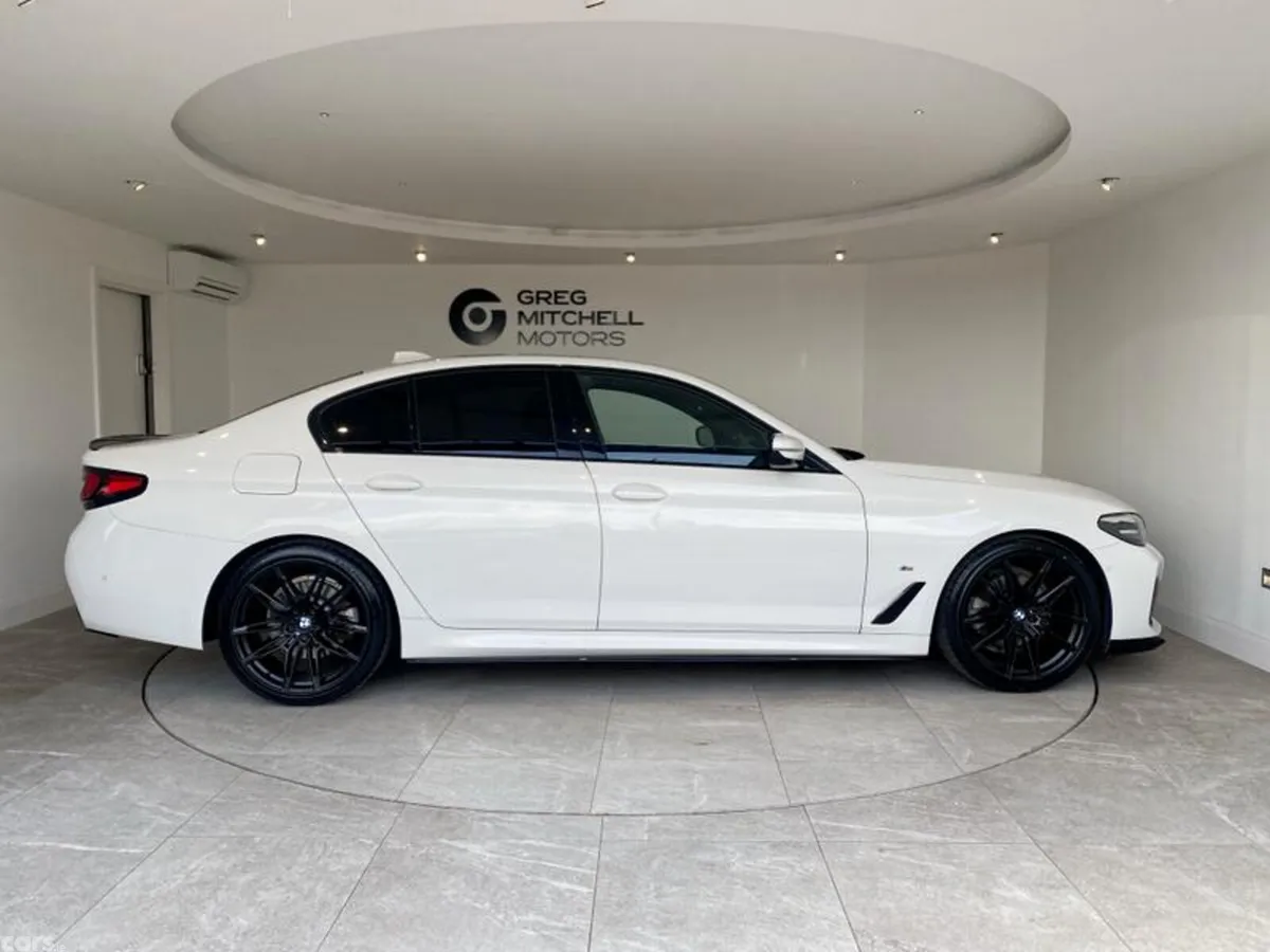 BMW 5-Series Saloon, Diesel Hybrid, 2022, White