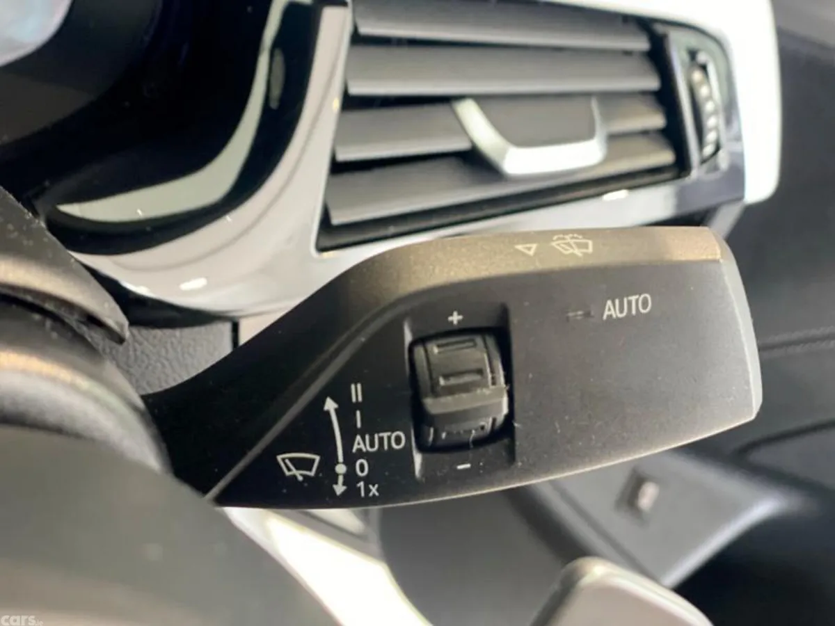 BMW 5-Series Saloon, Diesel Hybrid, 2022, White