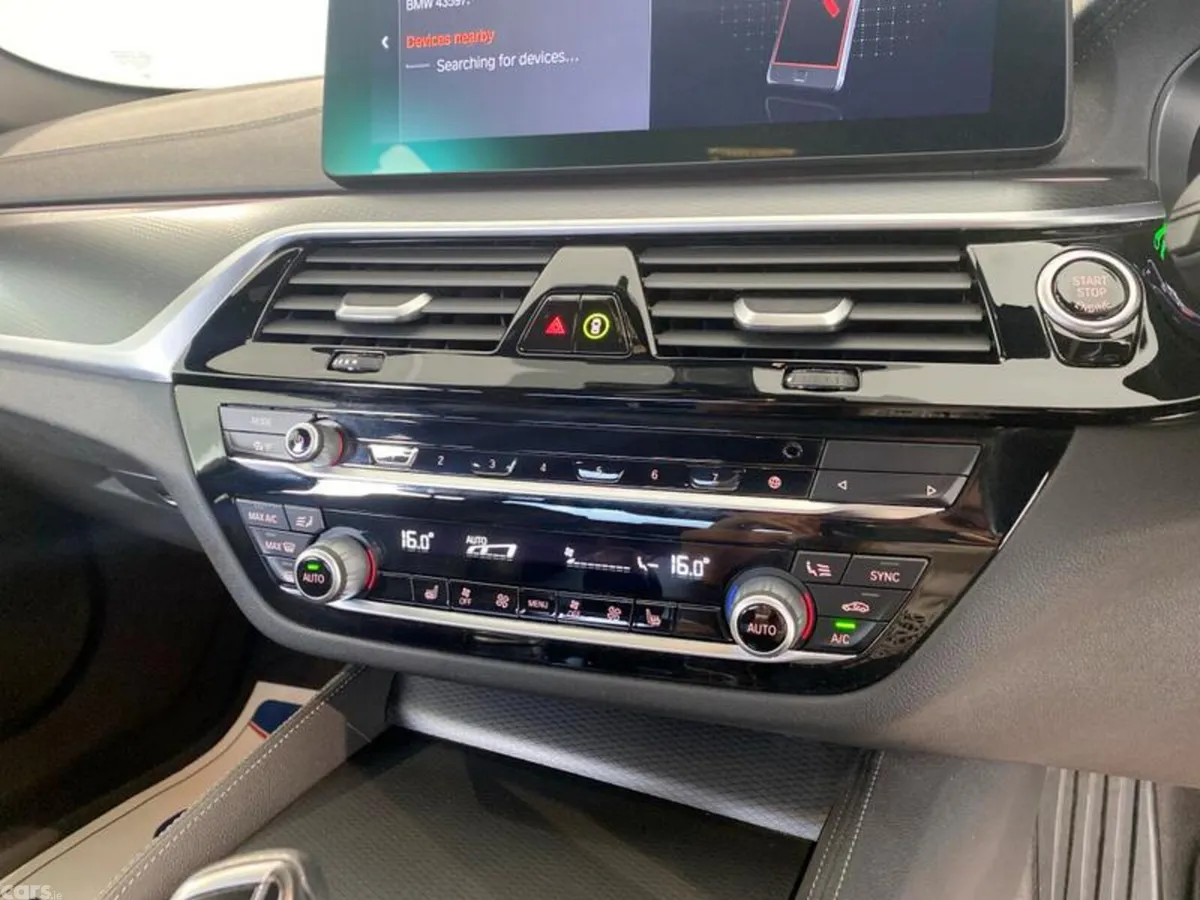 BMW 5-Series Saloon, Diesel Hybrid, 2022, White