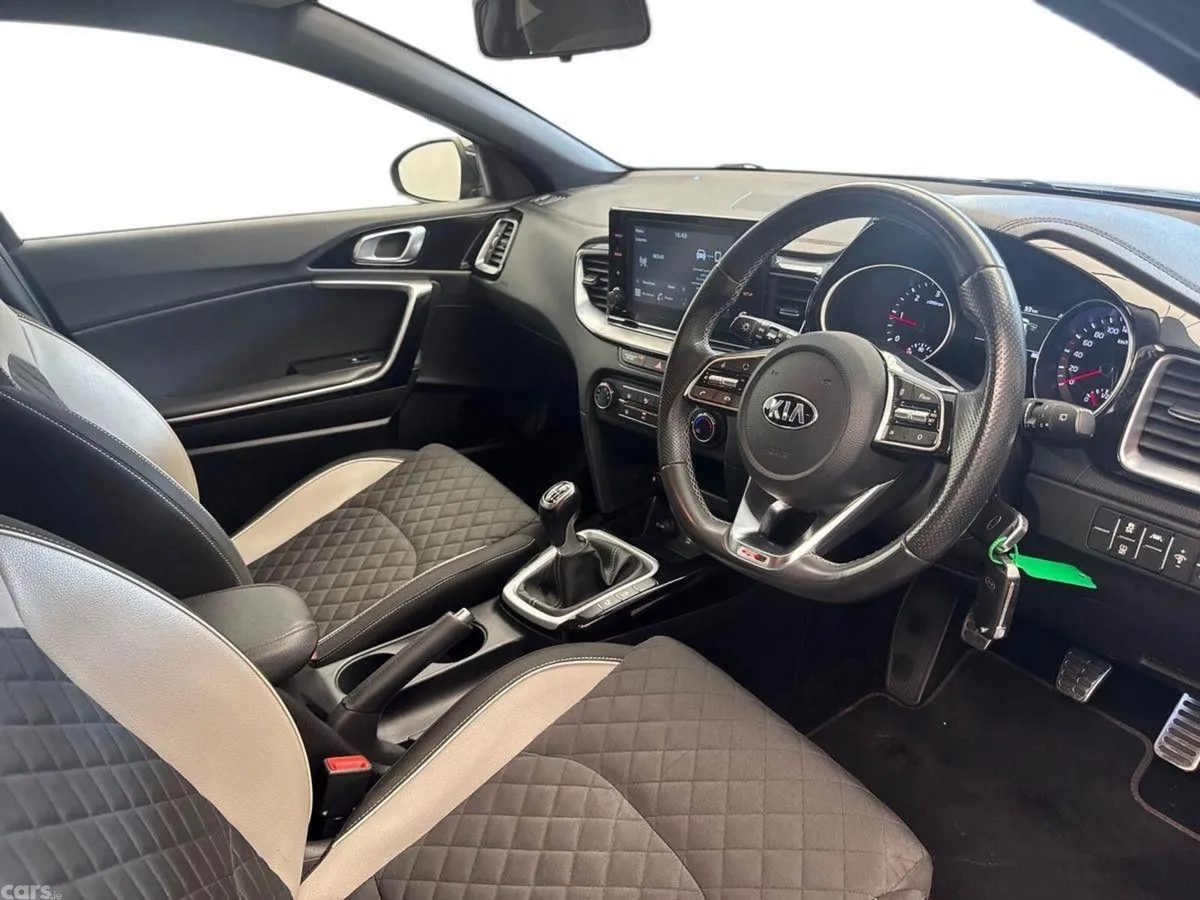 Kia Ceed Hatchback, Diesel, 2020, Black