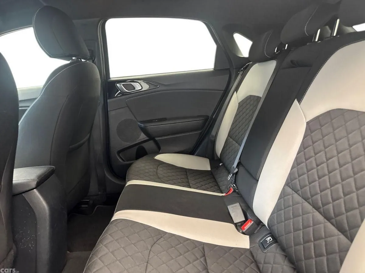 Kia Ceed Hatchback, Diesel, 2020, Black