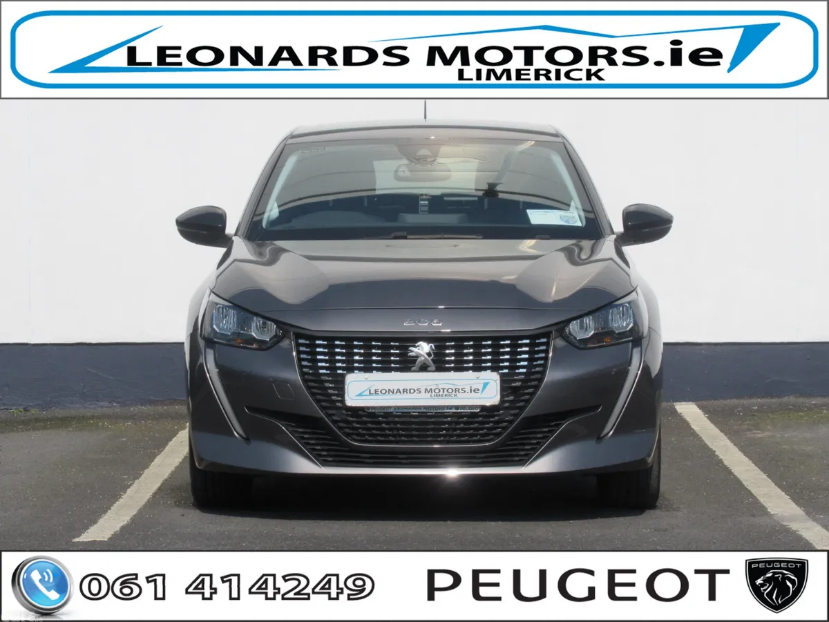 Peugeot 208 Hatchback, Petrol, 2022, Grey