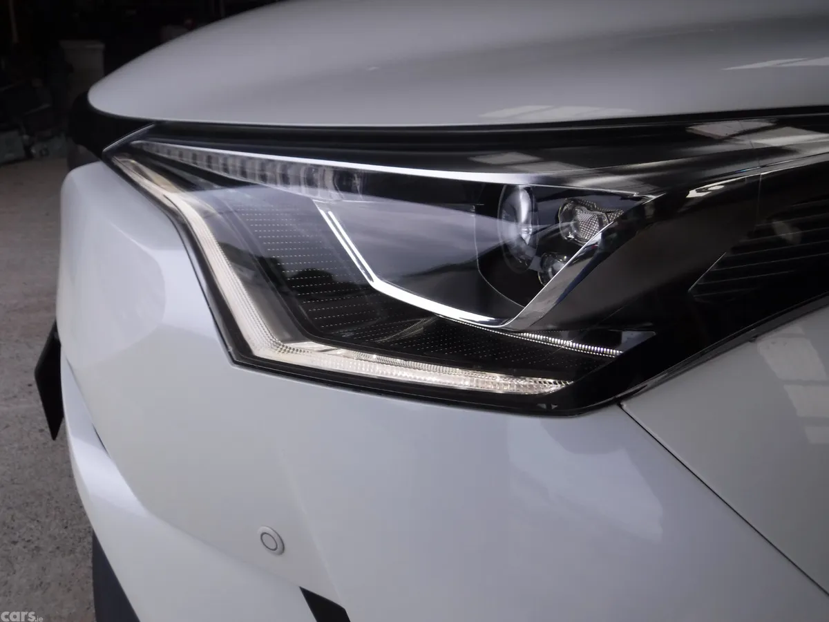 Toyota C-HR Hatchback, Petrol Hybrid, 2018, White