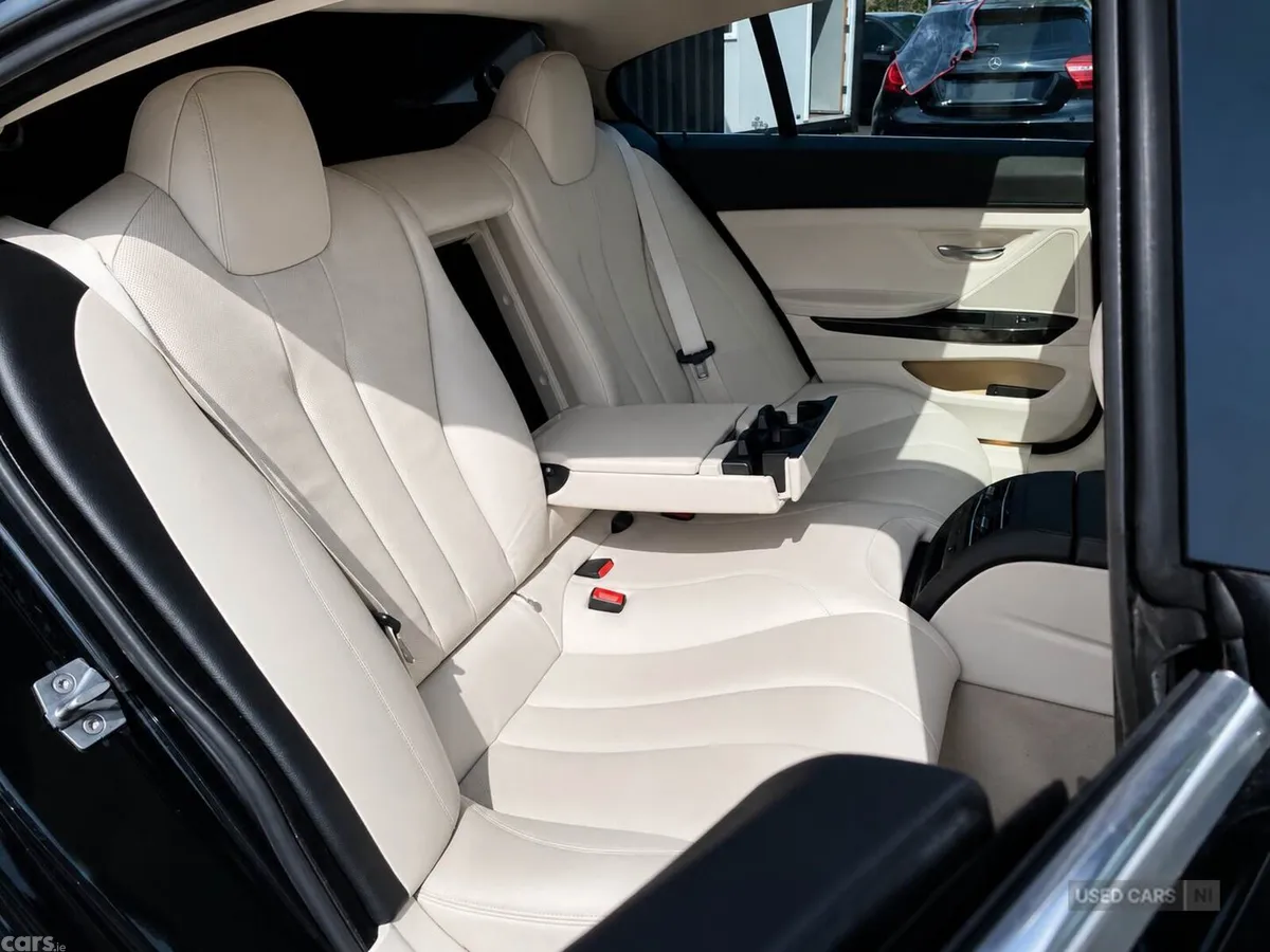 BMW 6-Series , Petrol, 2013, Black