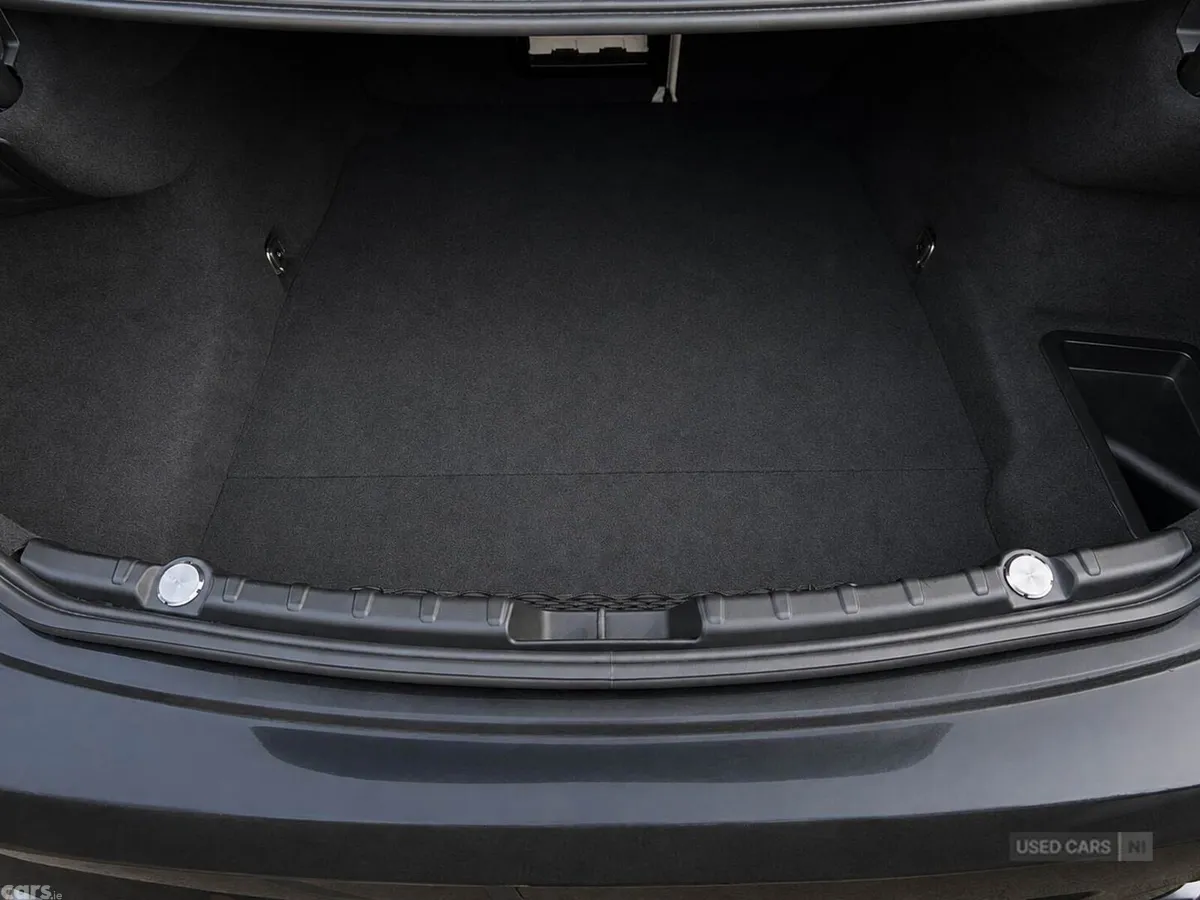 BMW 6-Series , Petrol, 2013, Black