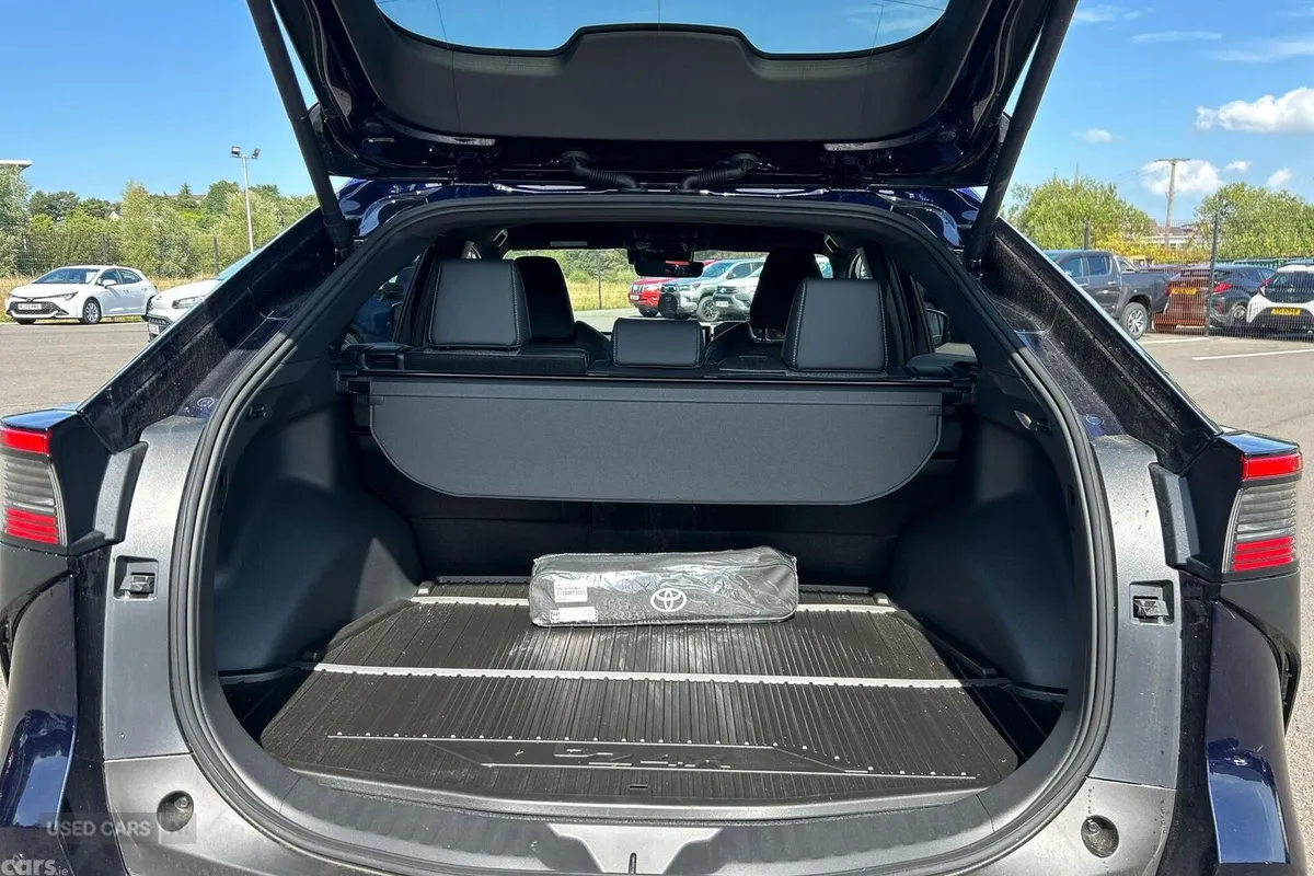 Toyota bZ4X SUV, Electric, 2026, Blue