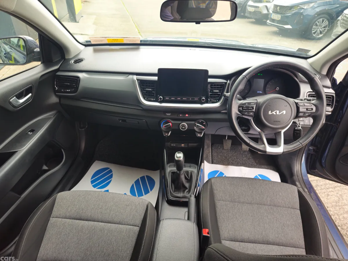 Kia Stonic Estate/Jeep, Petrol, 2022, Blue