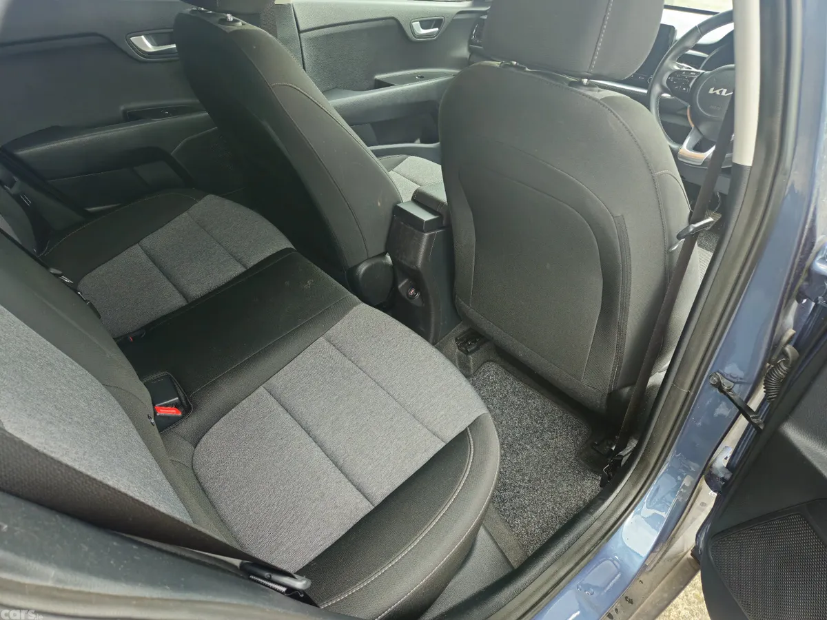 Kia Stonic Estate/Jeep, Petrol, 2022, Blue