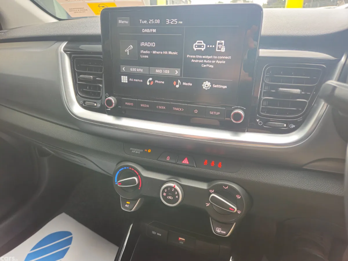 Kia Stonic Estate/Jeep, Petrol, 2022, Blue