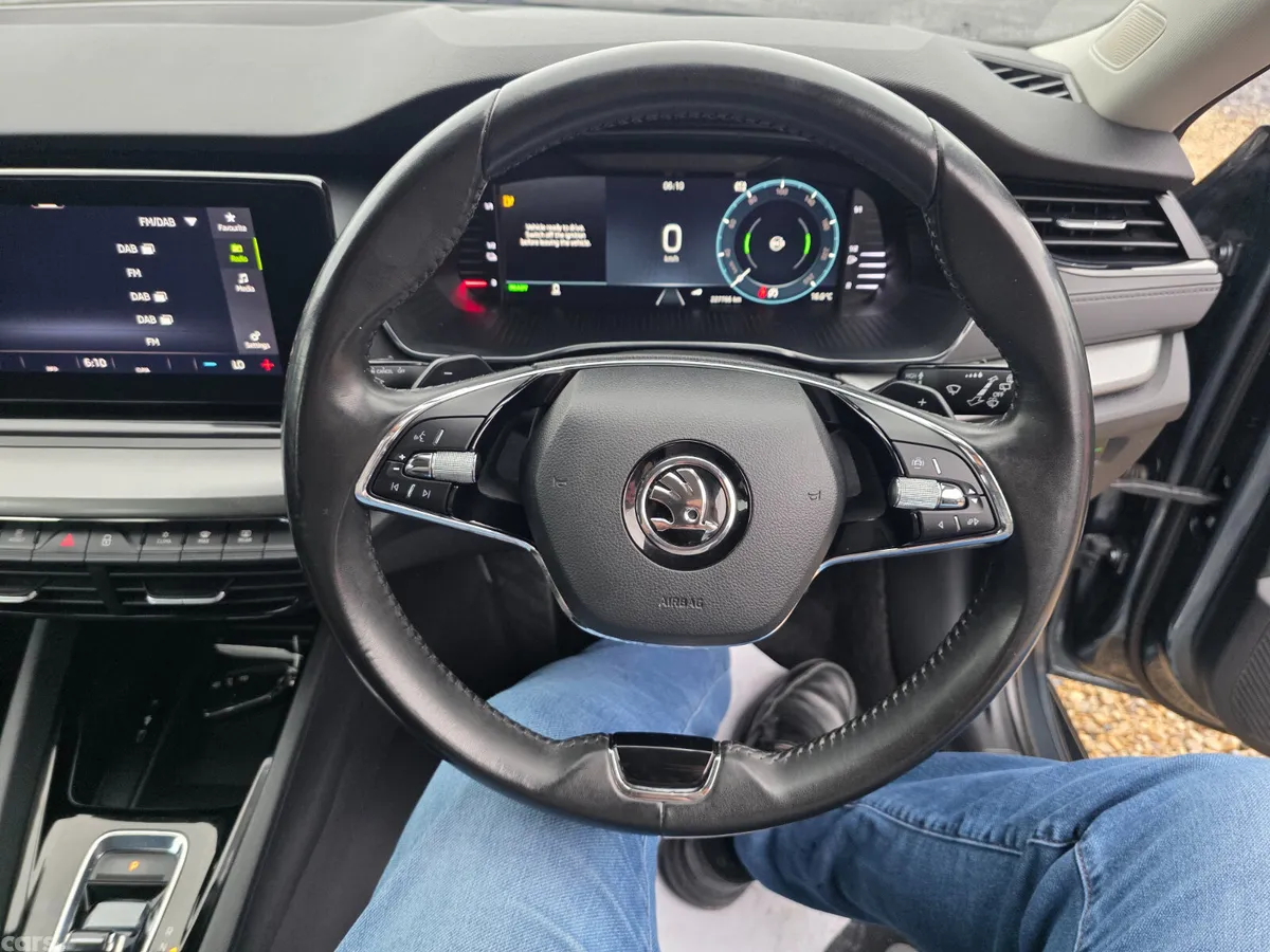 Skoda Octavia Hatchback, Petrol Plug-in Hybrid, 2021, Grey