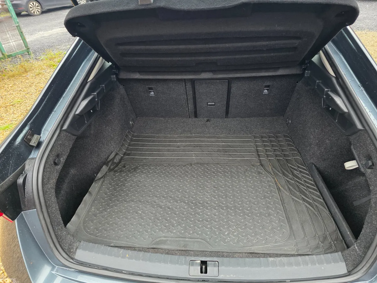 Skoda Octavia Hatchback, Petrol Plug-in Hybrid, 2021, Grey