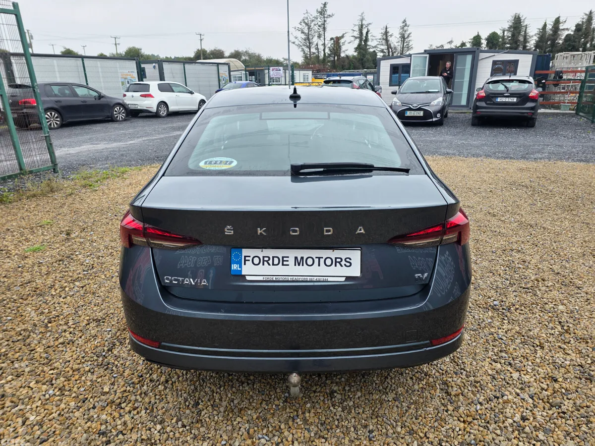 Skoda Octavia Hatchback, Petrol Plug-in Hybrid, 2021, Grey