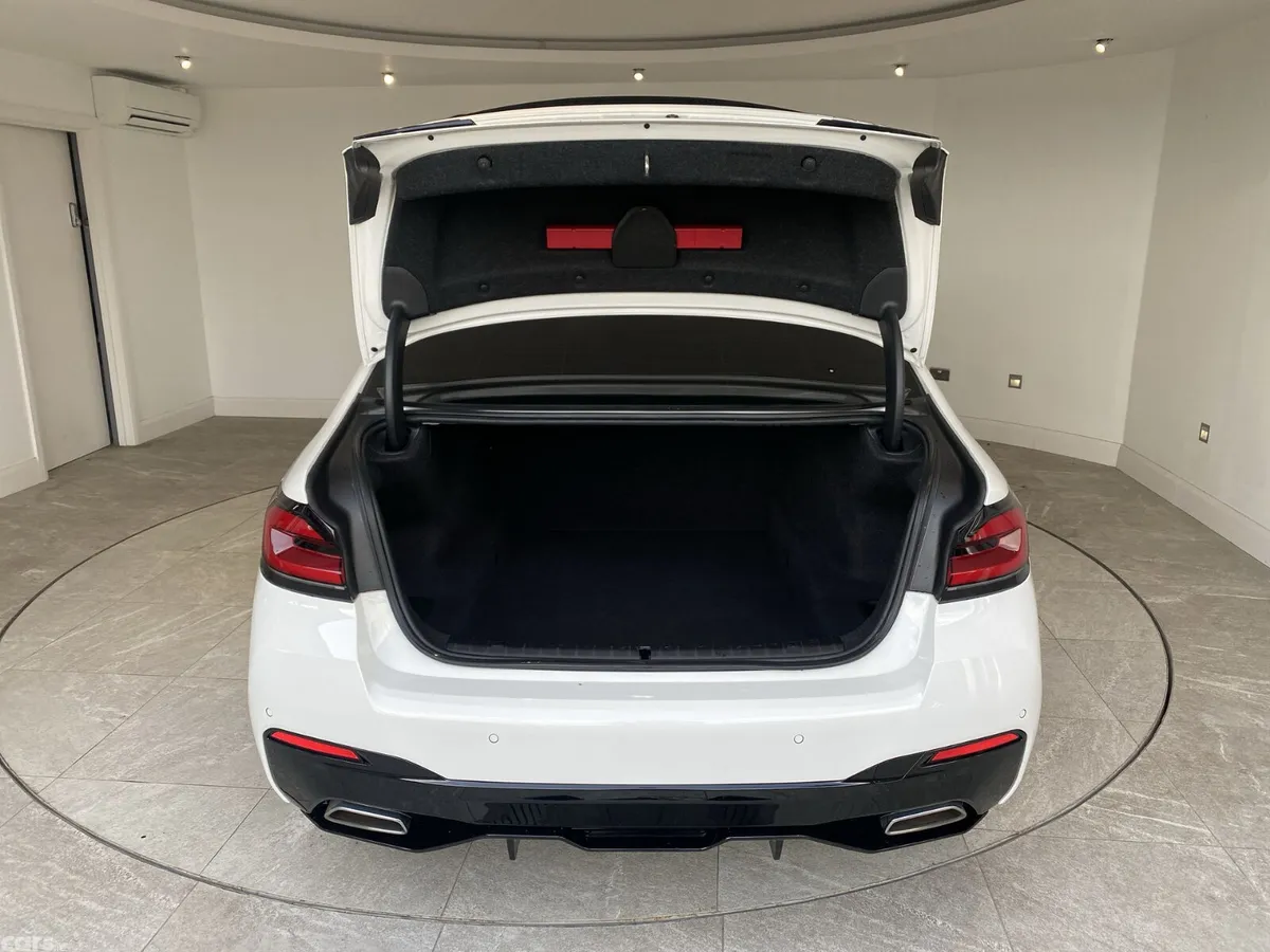 BMW 5-Series Saloon, Diesel Hybrid, 2022, White