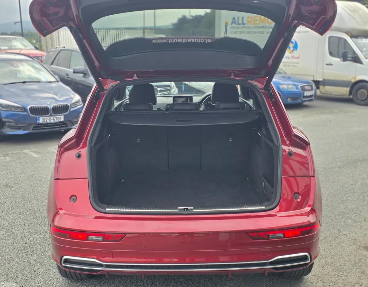 Audi Q5 SUV, Diesel, 2019, Red