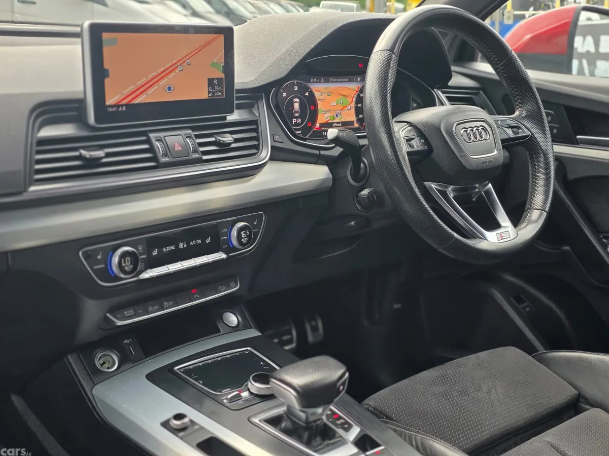 Audi Q5 SUV, Diesel, 2019, Red
