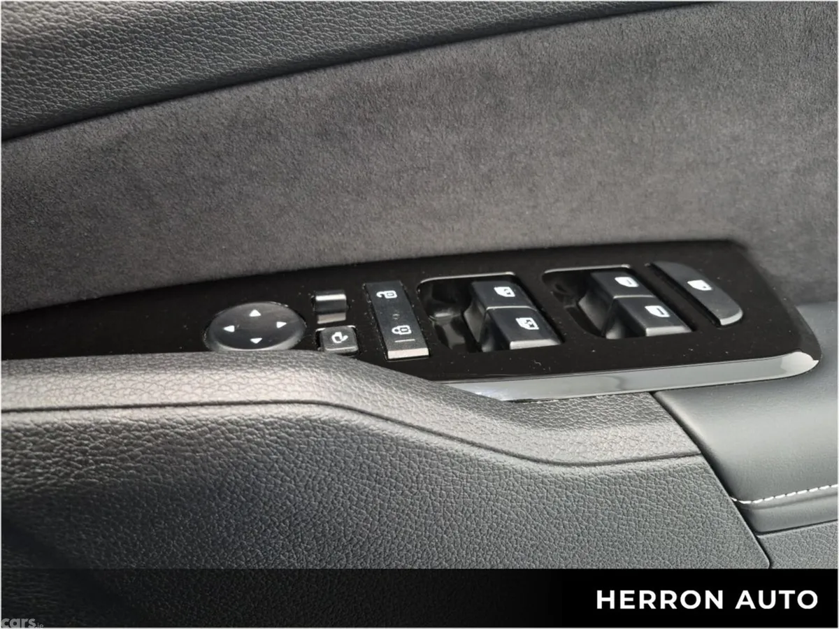 Kia Sportage SUV, Petrol Hybrid, 2025, Blue