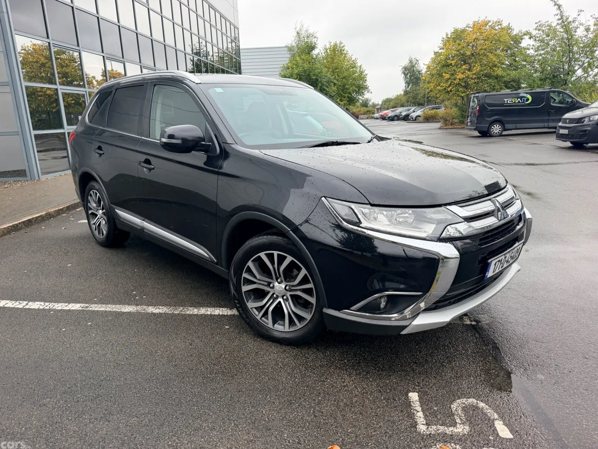 Mitsubishi Outlander SUV, Diesel, 2017, Black