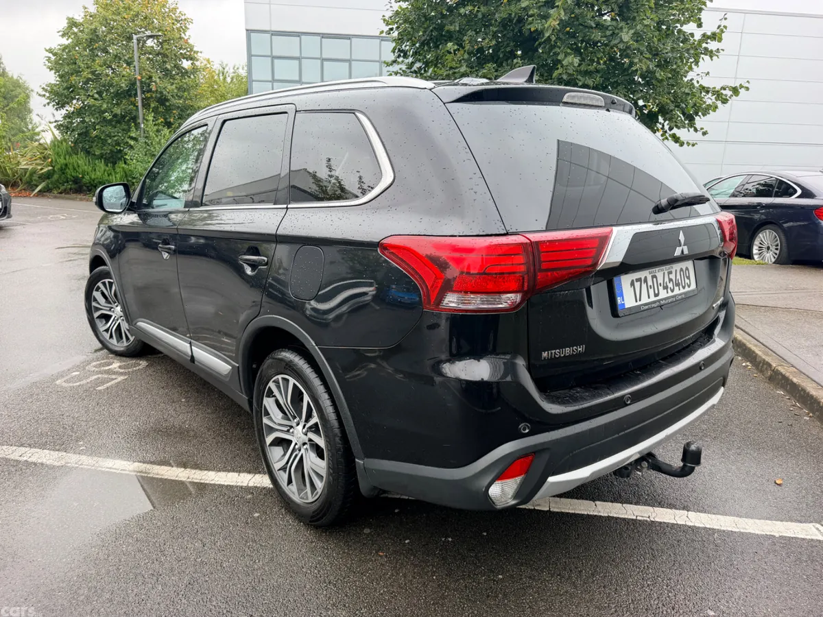 Mitsubishi Outlander SUV, Diesel, 2017, Black