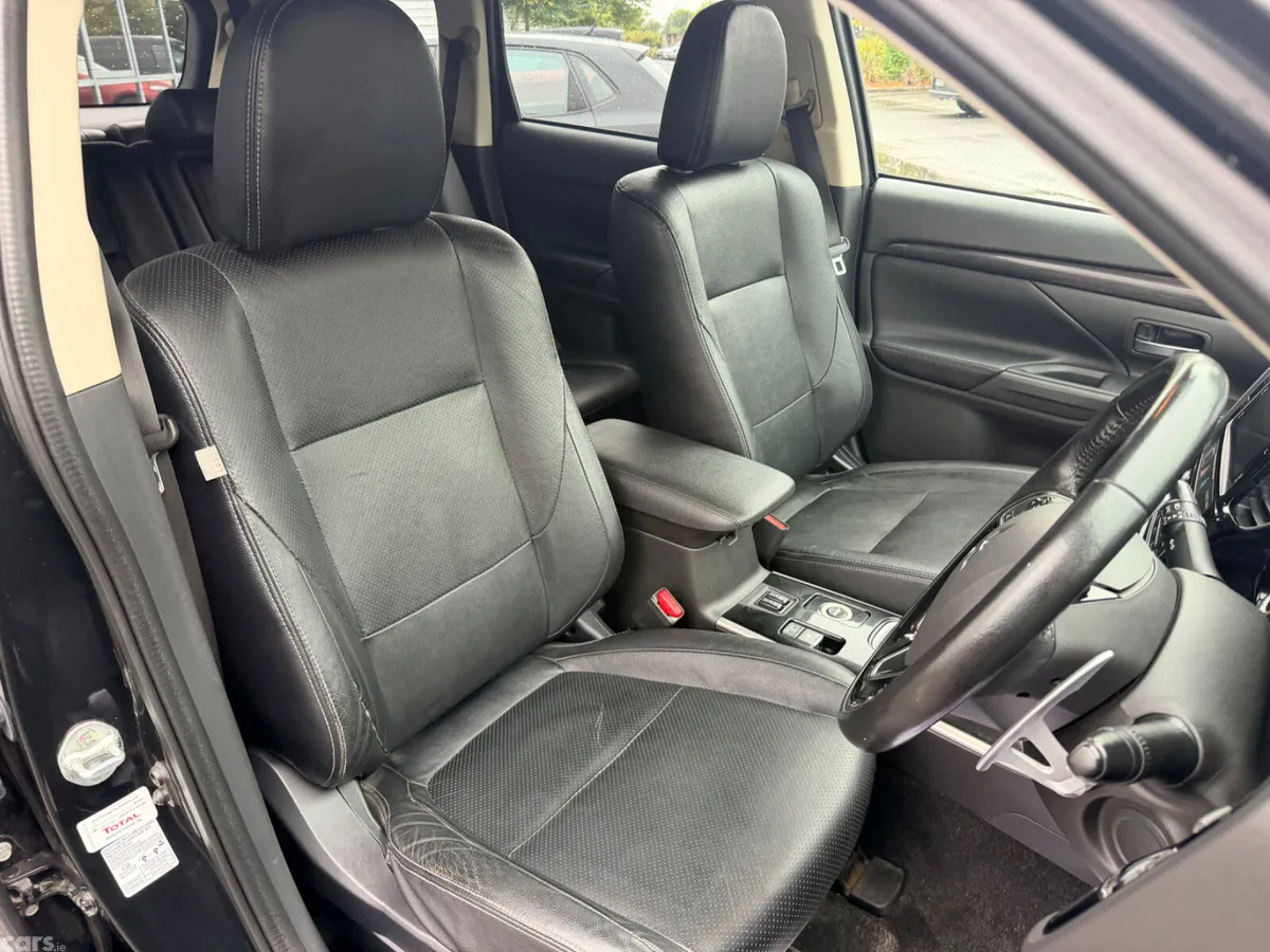 Mitsubishi Outlander SUV, Diesel, 2017, Black