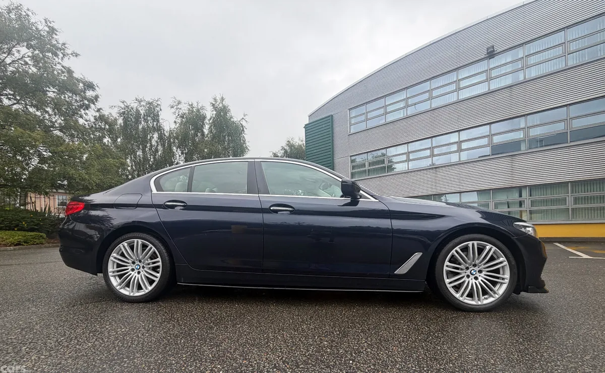 BMW 5-Series Saloon, Diesel, 2018, Blue