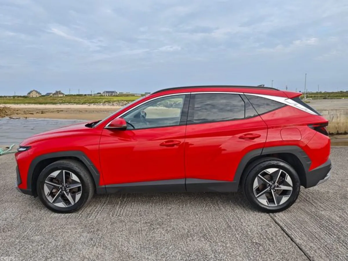 Hyundai Tucson MPV, Diesel, 2024, Red