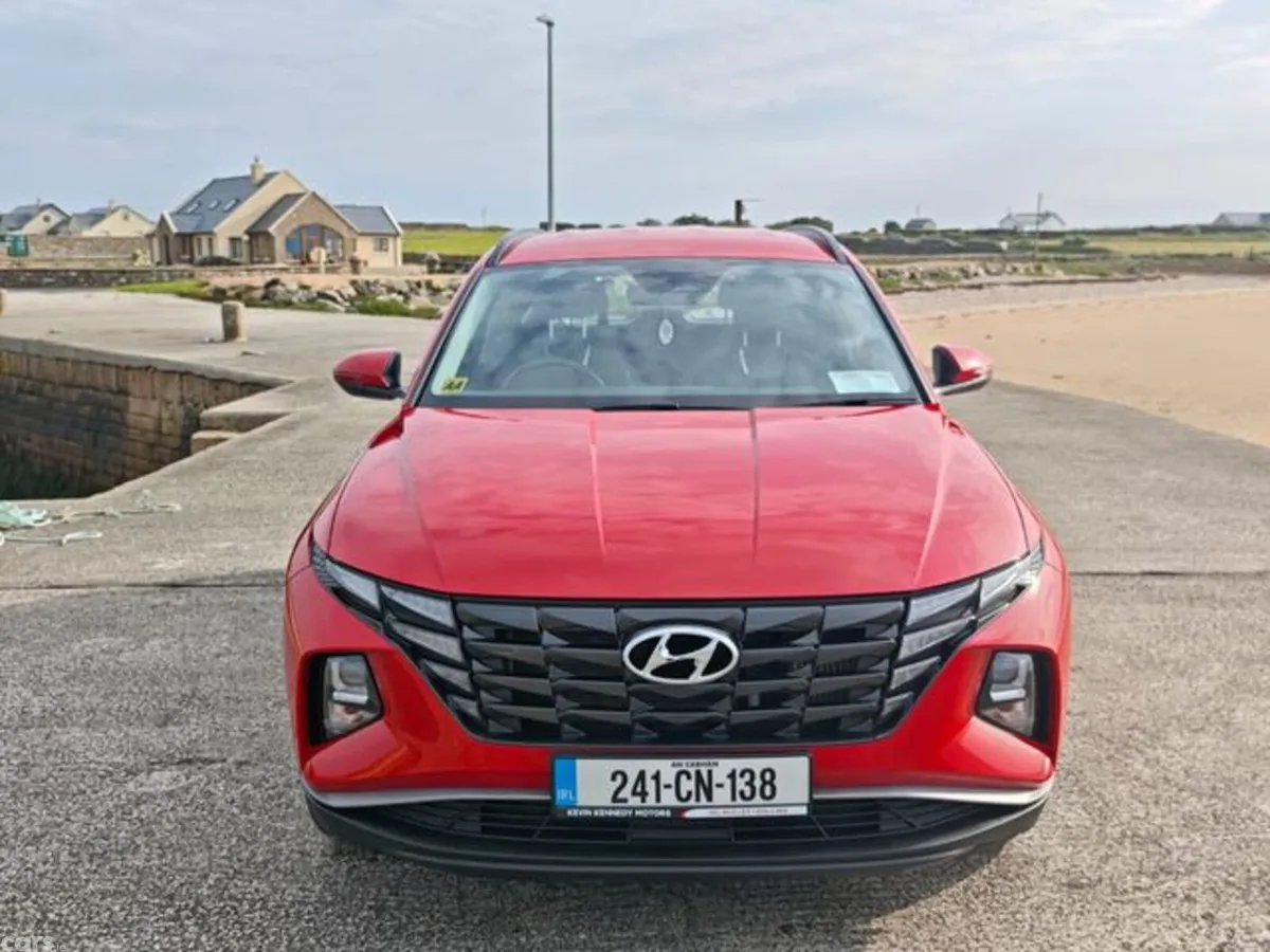 Hyundai Tucson MPV, Diesel, 2024, Red