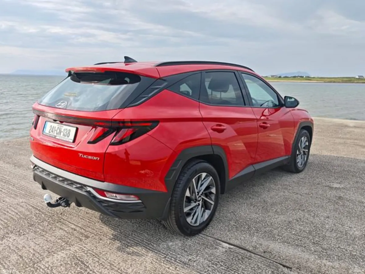 Hyundai Tucson MPV, Diesel, 2024, Red