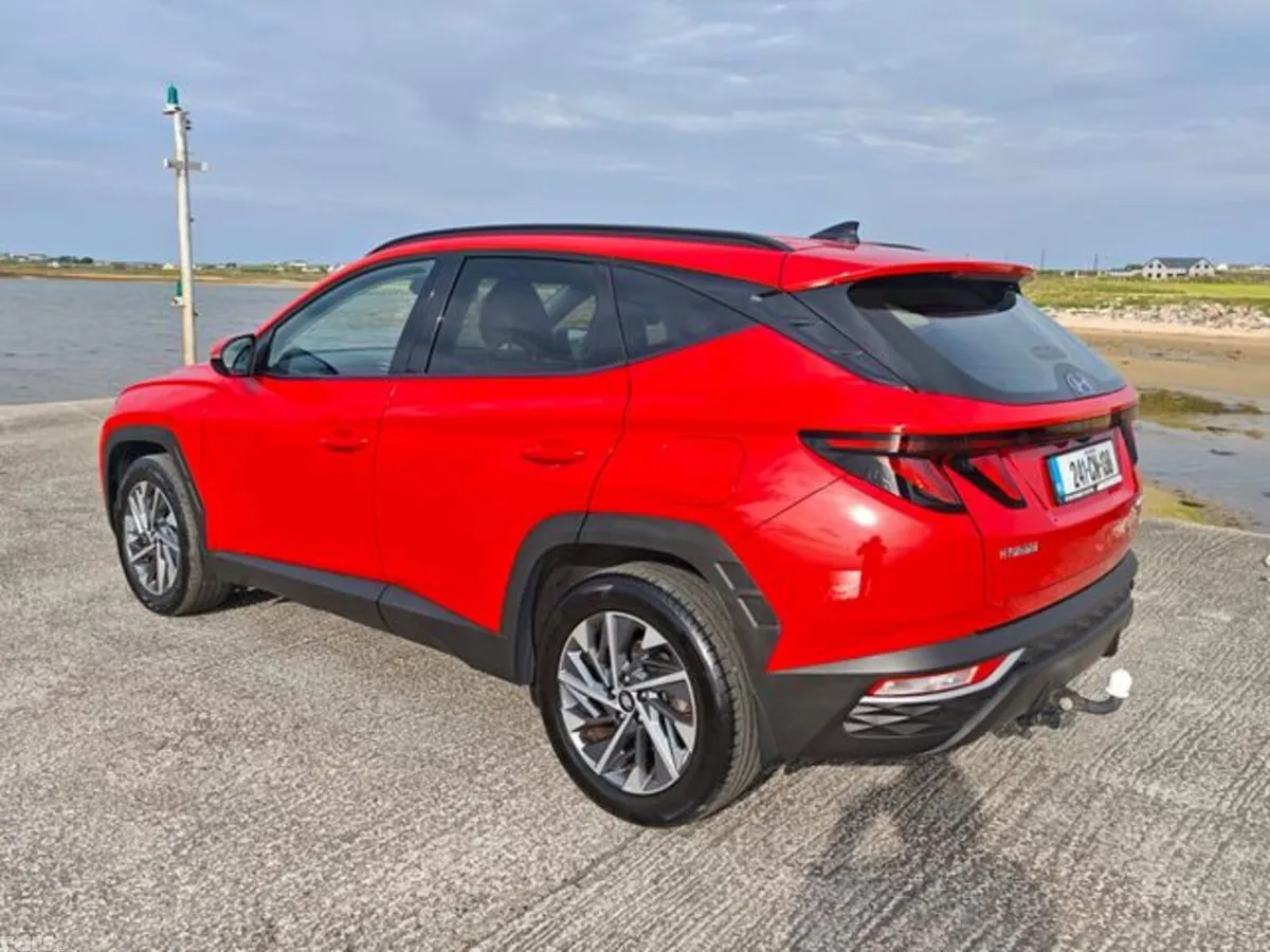 Hyundai Tucson MPV, Diesel, 2024, Red