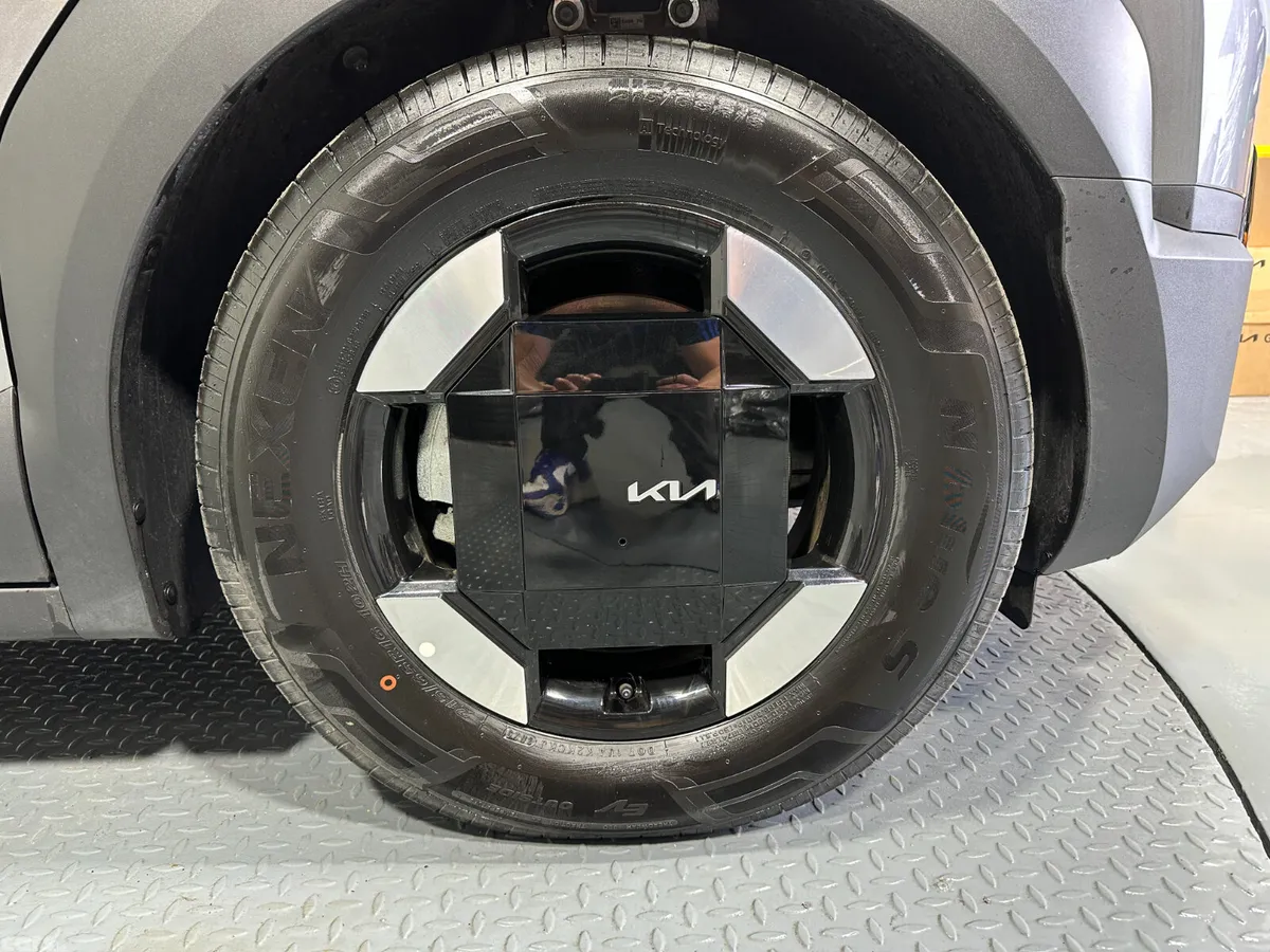 Kia PV5 Van, Electric, 2026, Grey