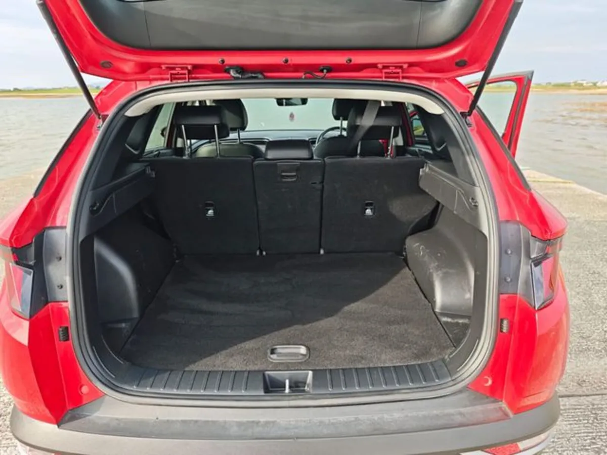 Hyundai Tucson MPV, Diesel, 2024, Red