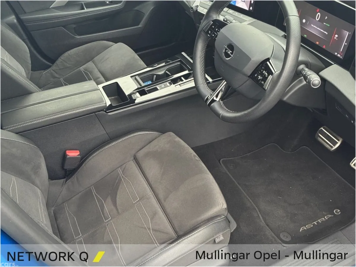 Opel Astra Hatchback, Electric, 2025, Blue