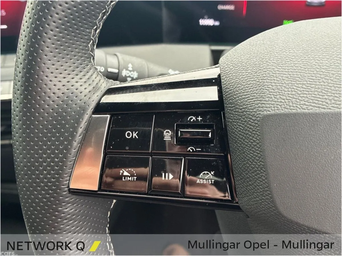 Opel Astra Hatchback, Electric, 2025, Blue