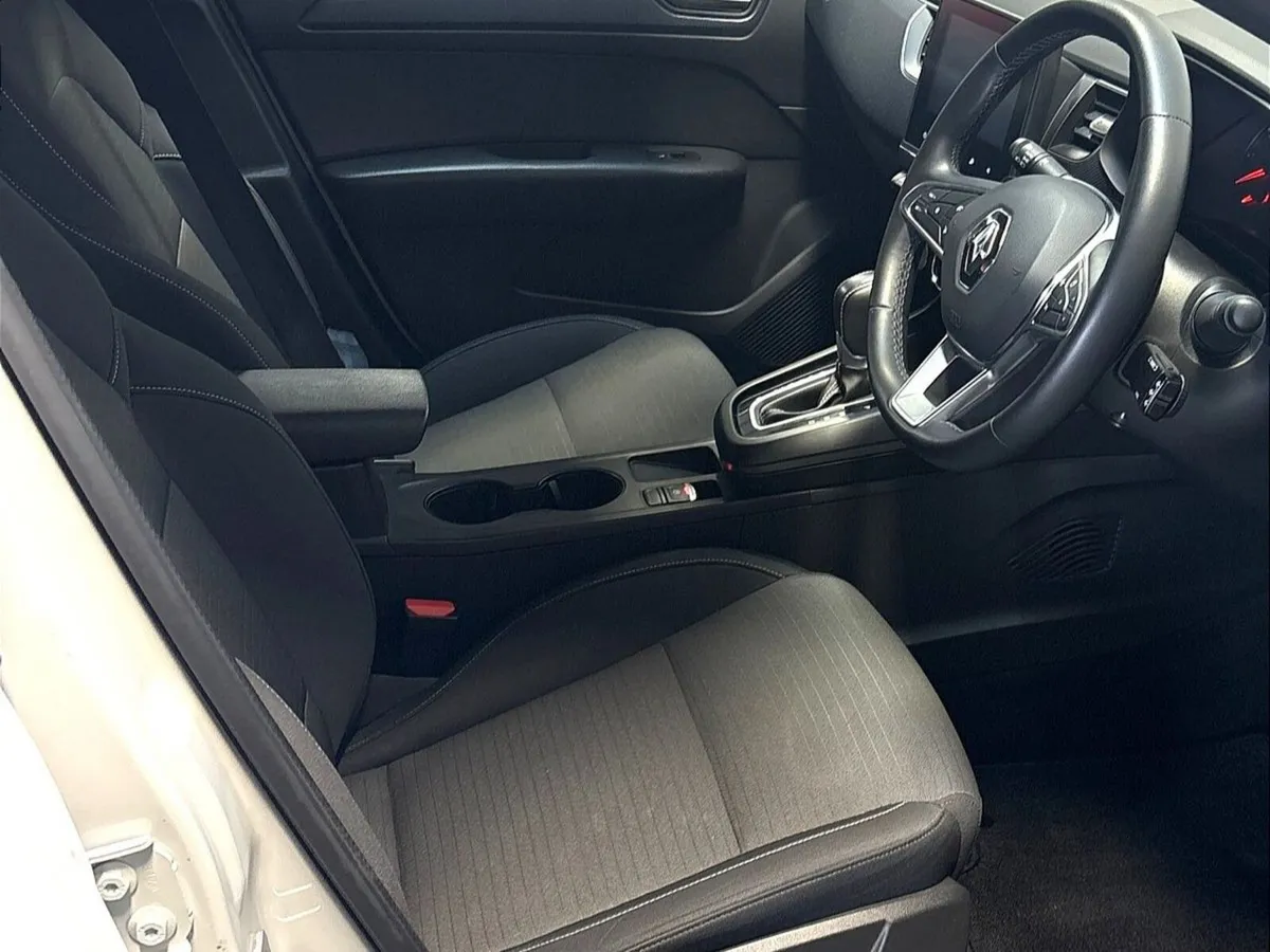 Renault Arkana Hatchback, Petrol, 2023, White