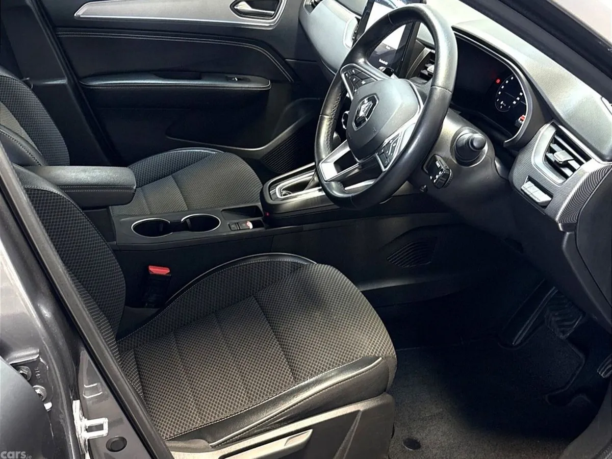 Renault Arkana Hatchback, Petrol, 2023, Grey