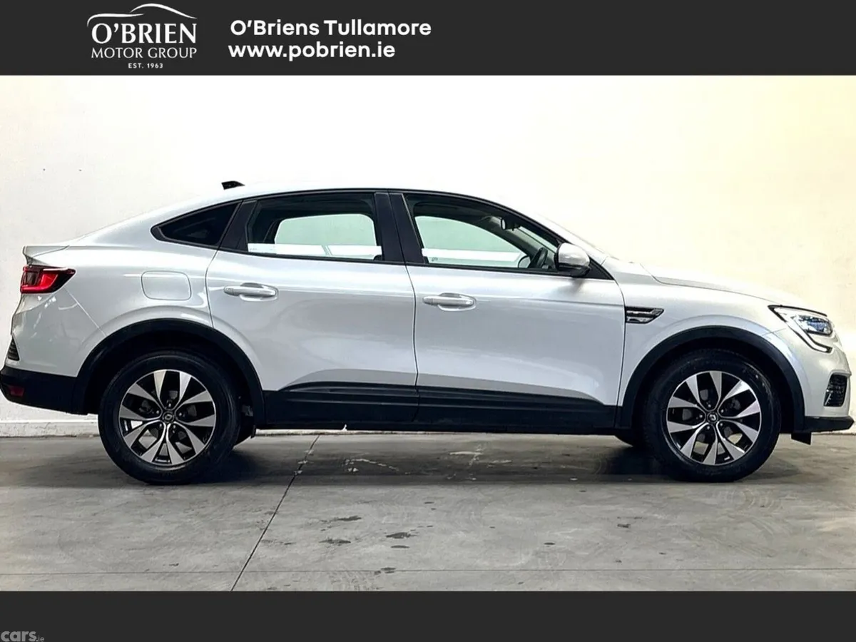 Renault Arkana Hatchback, Petrol, 2023, White