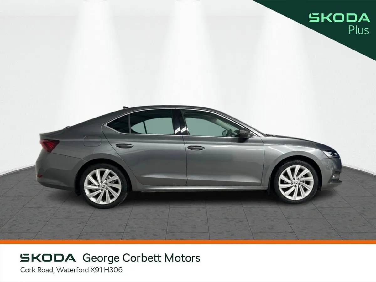 Skoda Octavia Saloon, Diesel, 2024, Grey