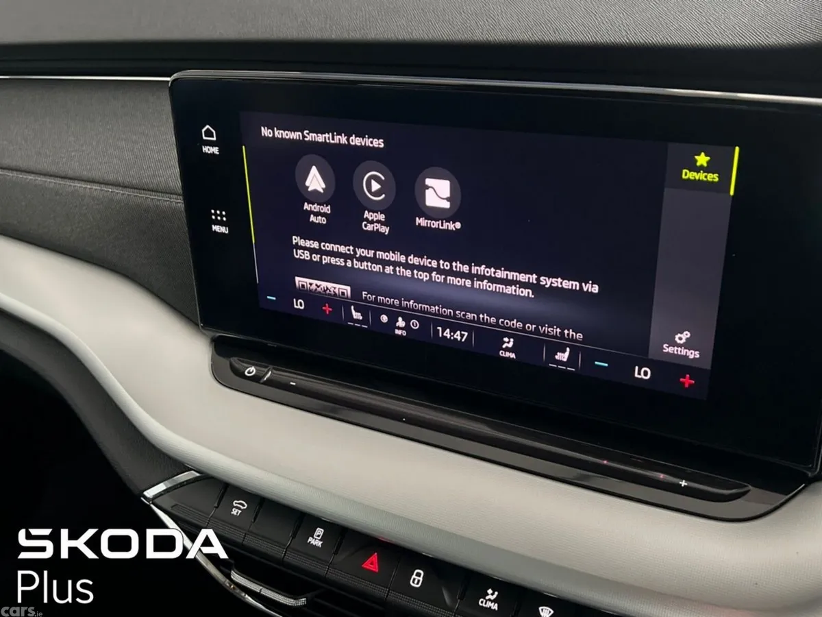 Skoda Octavia Saloon, Diesel, 2024, Grey