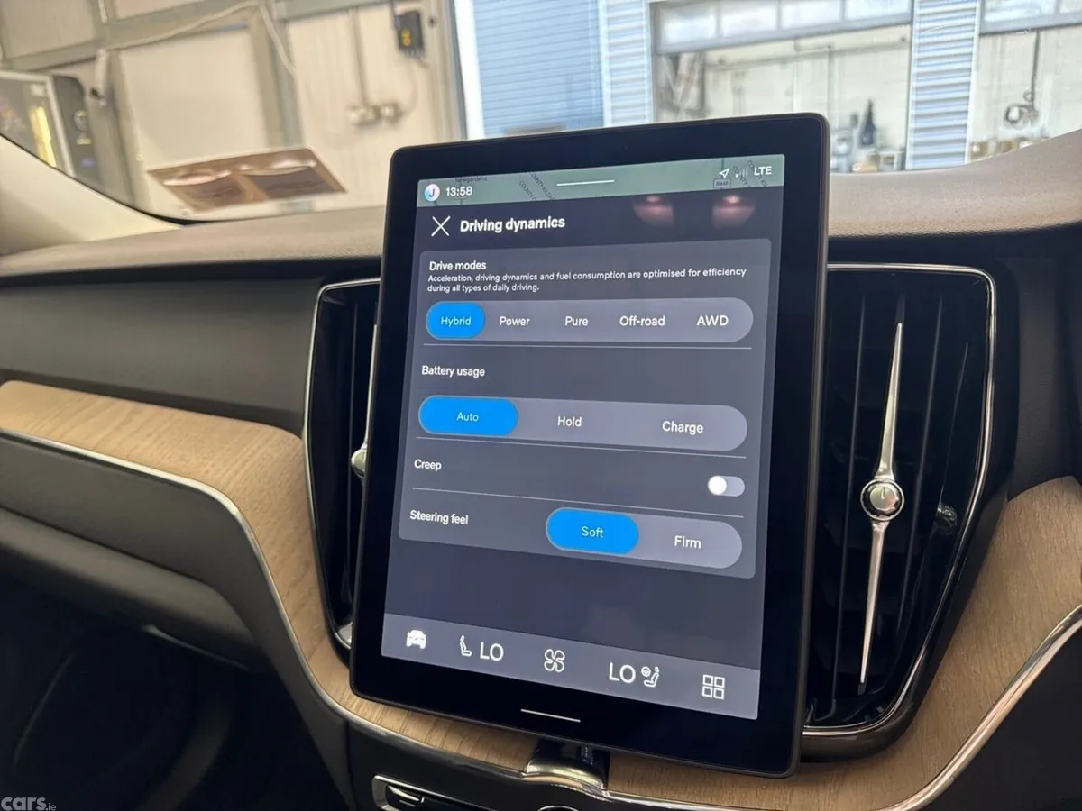 Volvo XC60 SUV, Petrol Plug-in Hybrid, 2026, Black