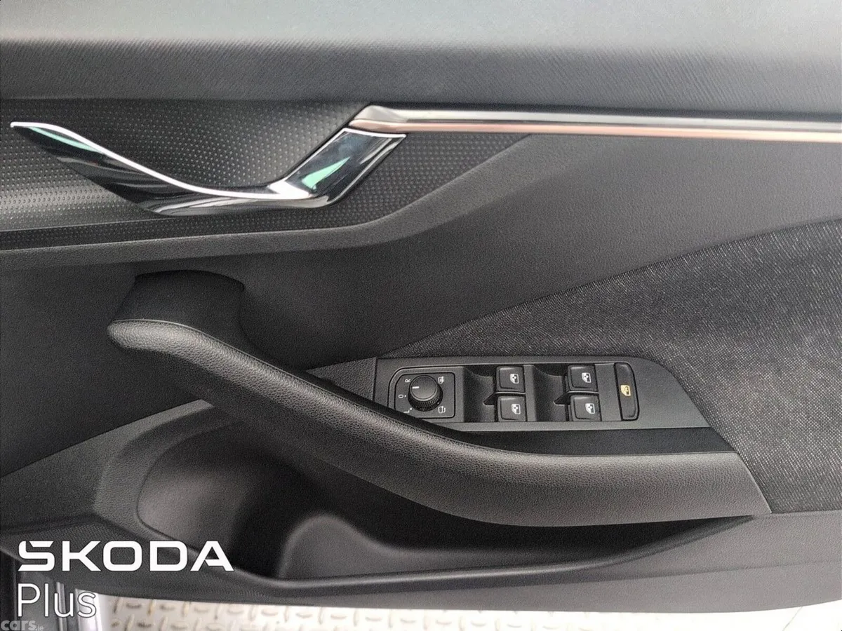 Skoda Kamiq SUV, Petrol, 2024, Grey