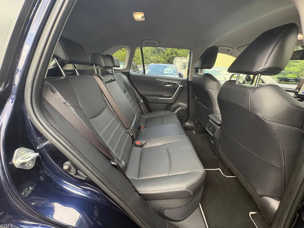 Toyota RAV4 SUV, Petrol Hybrid, 2024, Blue