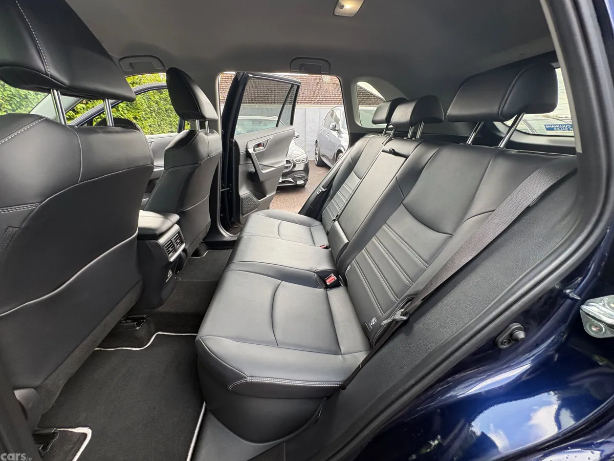 Toyota RAV4 SUV, Petrol Hybrid, 2024, Blue