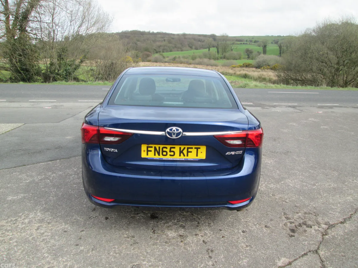 Toyota Avensis Saloon, Diesel, 2015, Blue