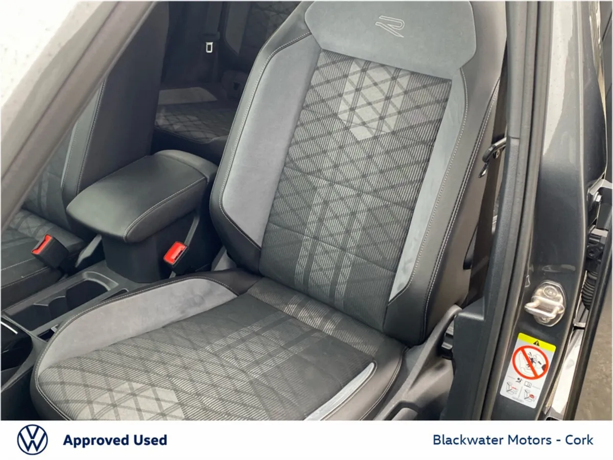 Volkswagen T-Roc SUV, Petrol, 2024, Grey