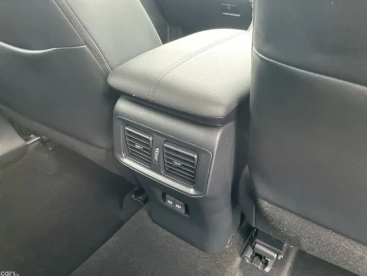Toyota RAV4 SUV, Petrol Hybrid, 2024, White