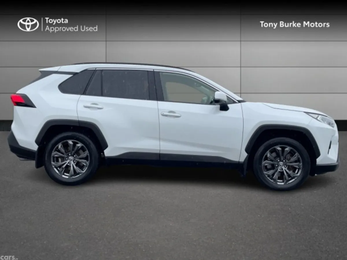 Toyota RAV4 SUV, Petrol Hybrid, 2024, White